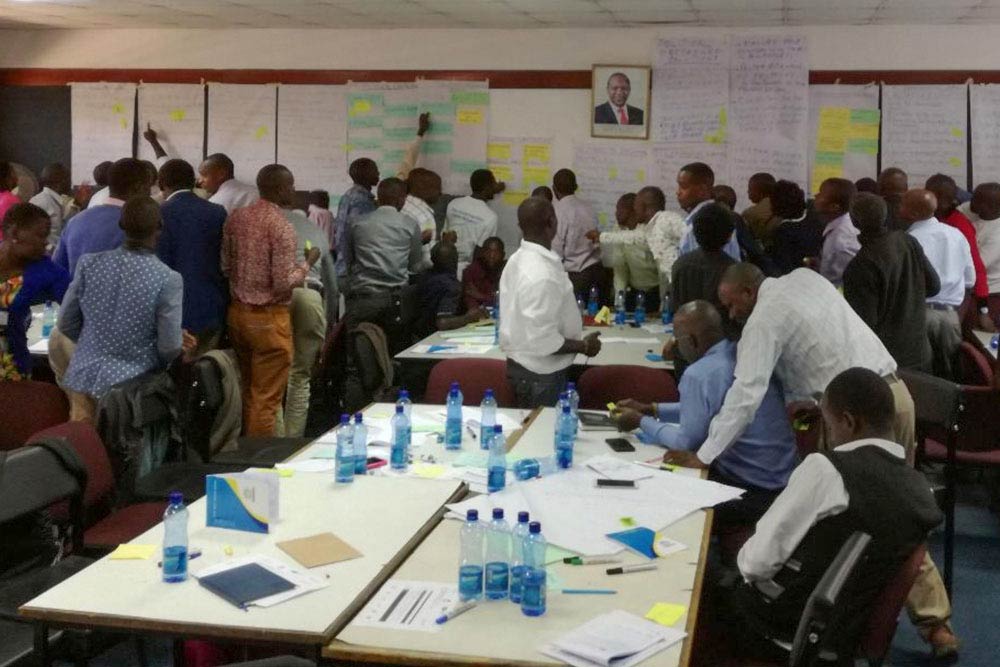 Wissensvermittlung in Kenia